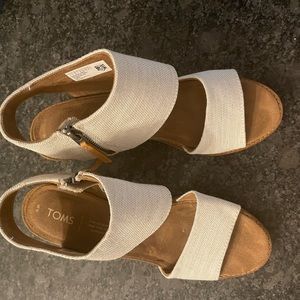 Toms comfortable heeled sandals